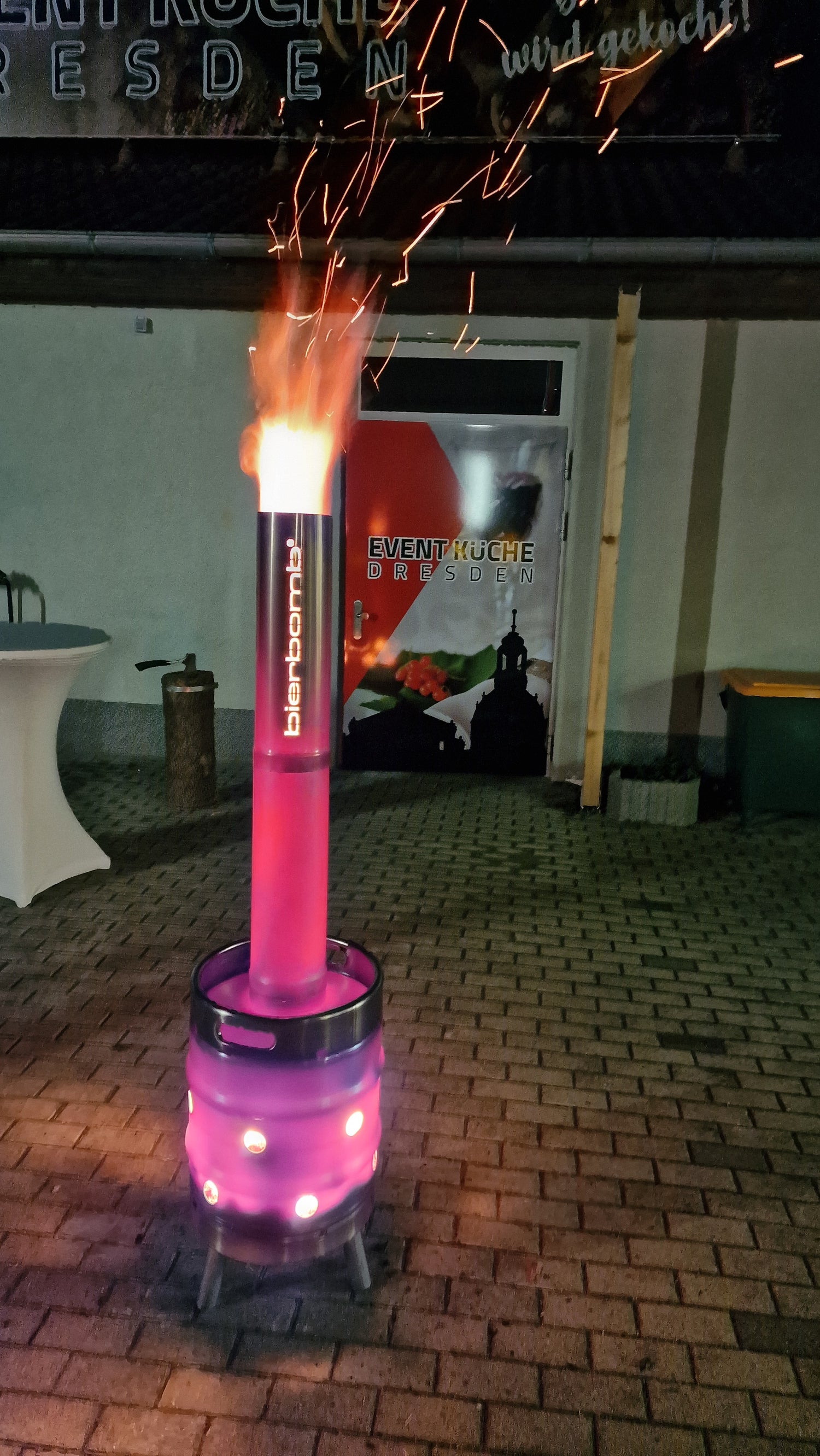Die bierbomb ® "Celebrate with Fire"