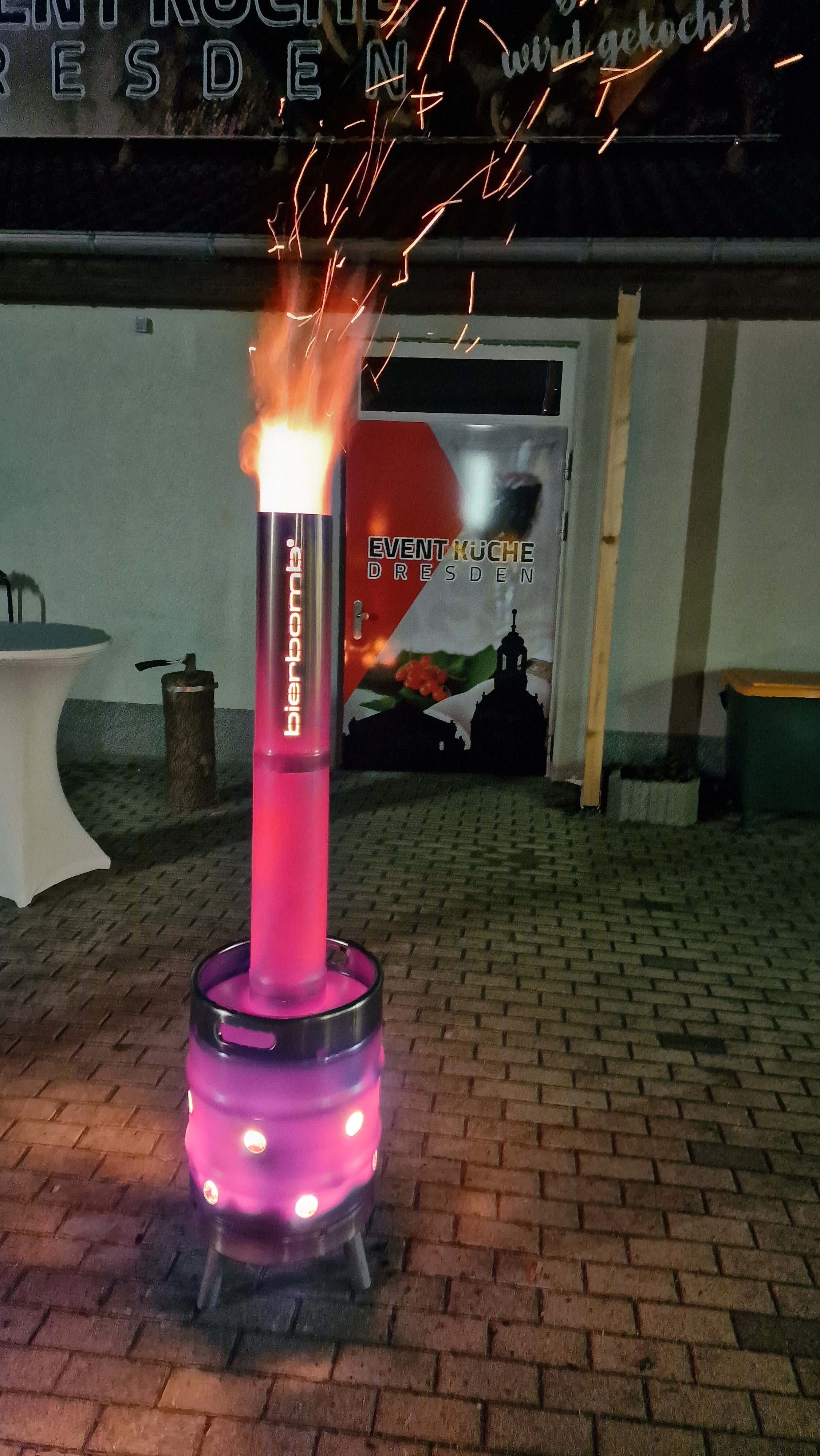 Die bierbomb ® "Celebrate with Fire"